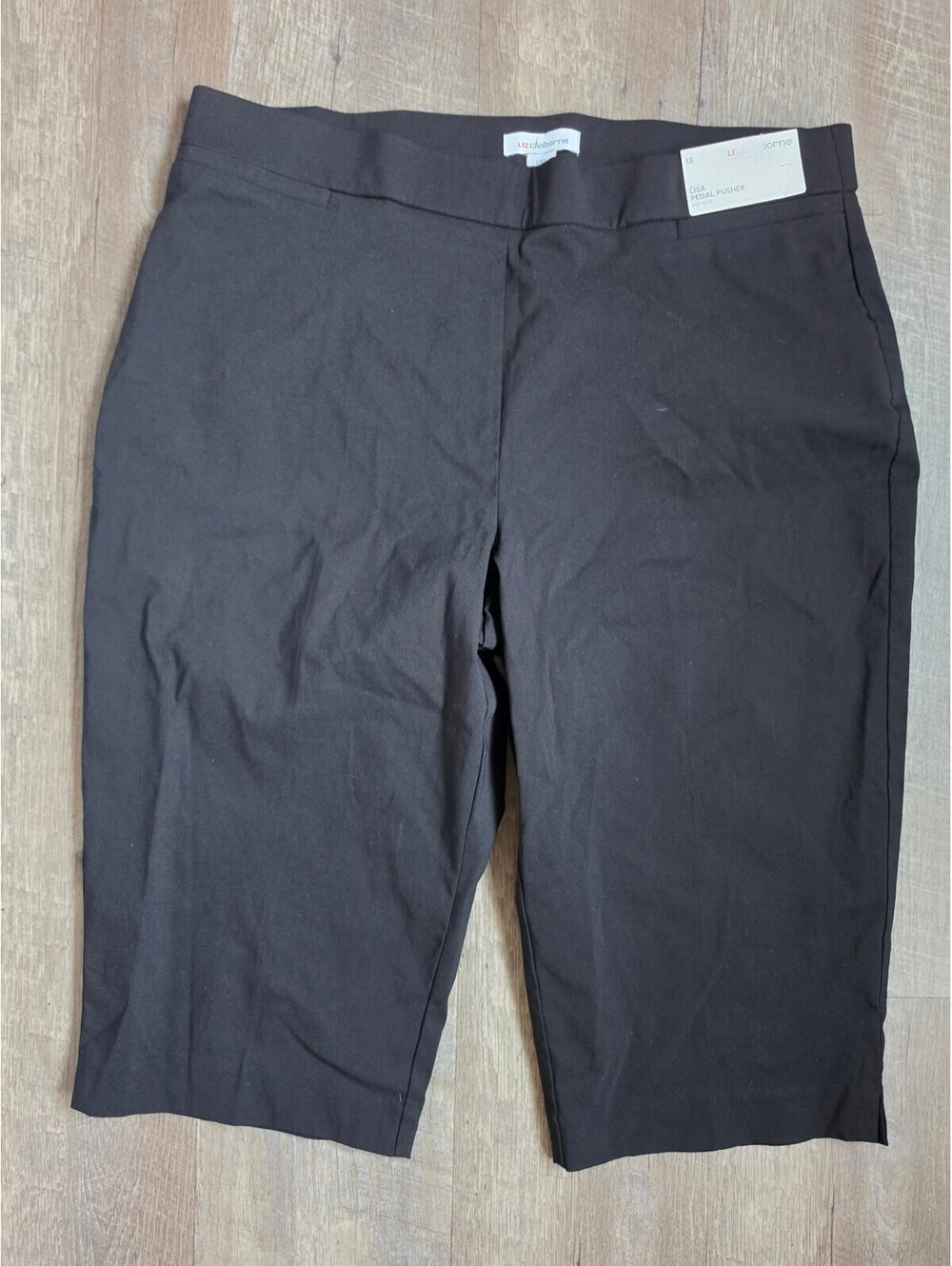 Liz Claiborne Lisa Pedal Pusher Mid-Rise Black Shorts Size 18